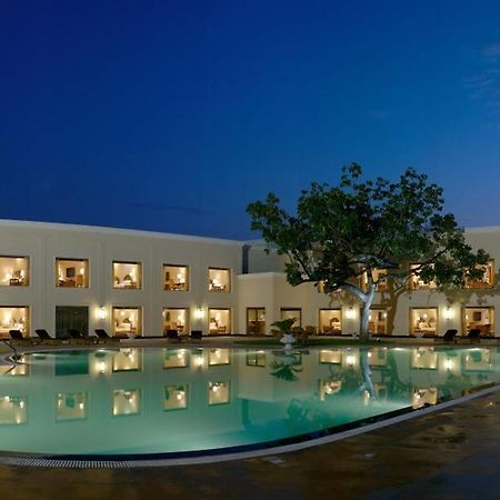 เดอะ ลลิต แทรเวลเลอร์ ขชุรโห Hotel ขชุราโห ภายนอก รูปภาพ