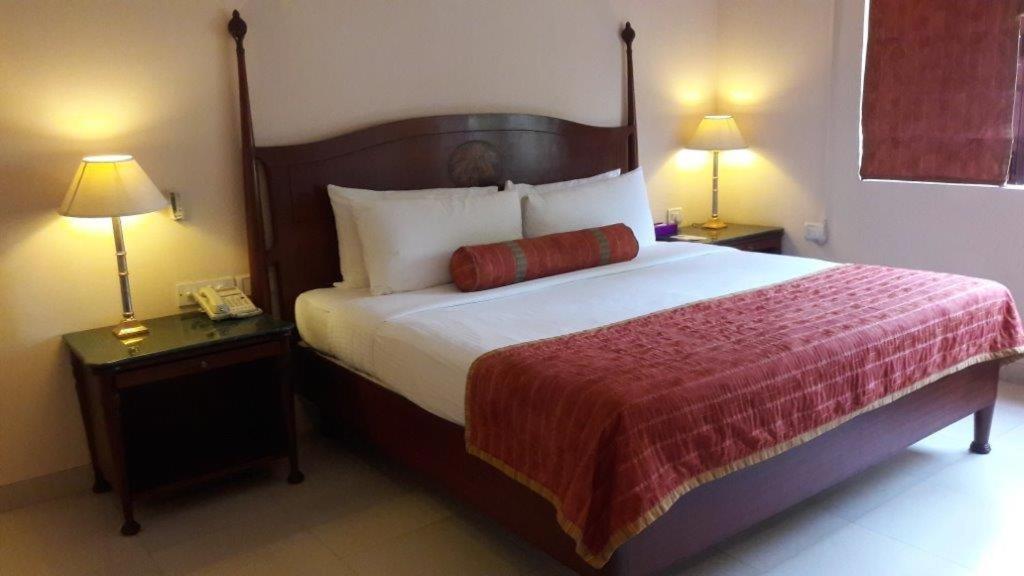 เดอะ ลลิต แทรเวลเลอร์ ขชุรโห Hotel ขชุราโห ภายนอก รูปภาพ