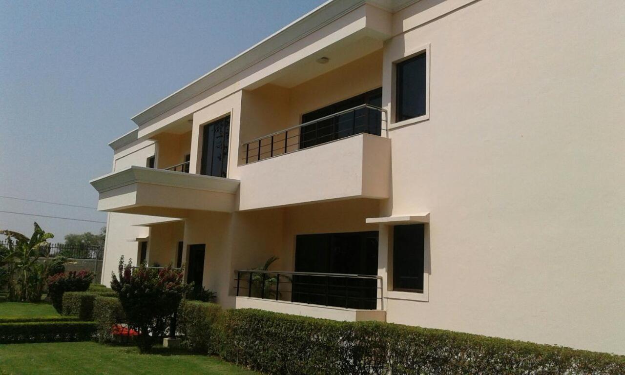 เดอะ ลลิต แทรเวลเลอร์ ขชุรโห Hotel ขชุราโห ภายนอก รูปภาพ