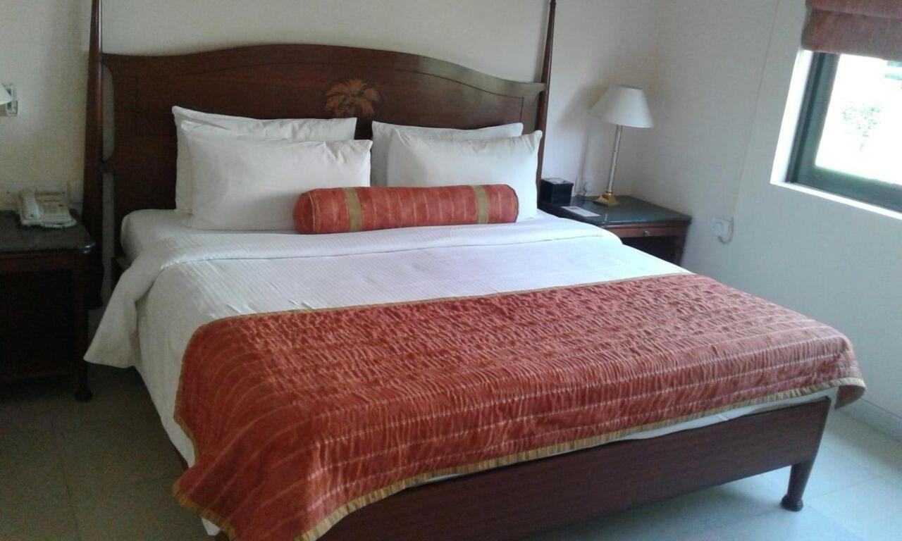 เดอะ ลลิต แทรเวลเลอร์ ขชุรโห Hotel ขชุราโห ภายนอก รูปภาพ